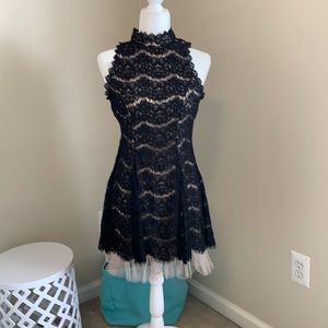 Flirty little black dress Lace and flounced lining